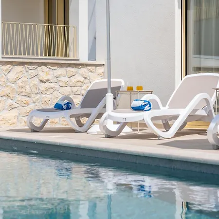 New! Adore * Макарська