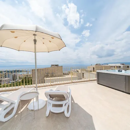 New! Adore 마카르스카