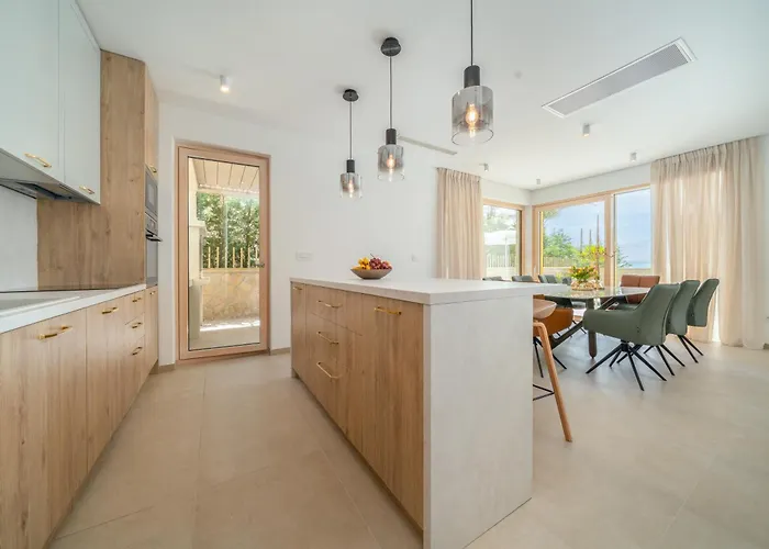 Вілла New! Adore