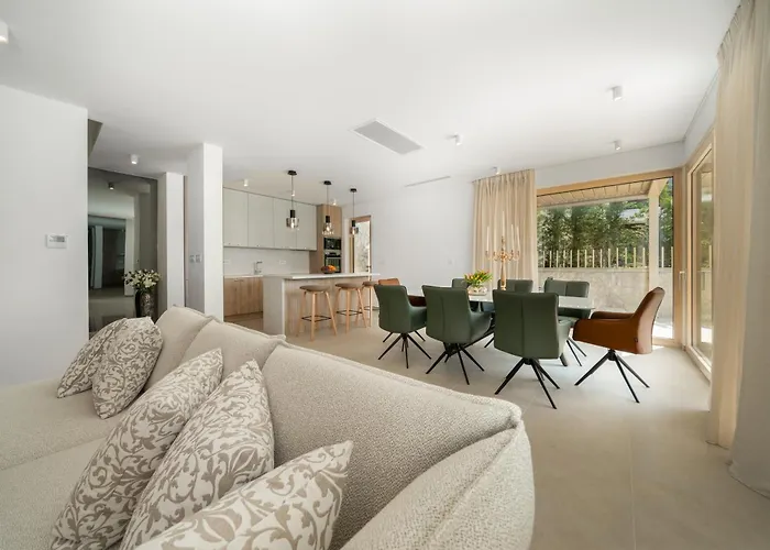 New! Adore Макарська