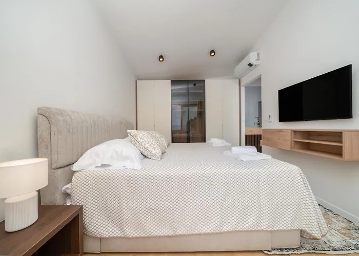 New! Adore * Макарська