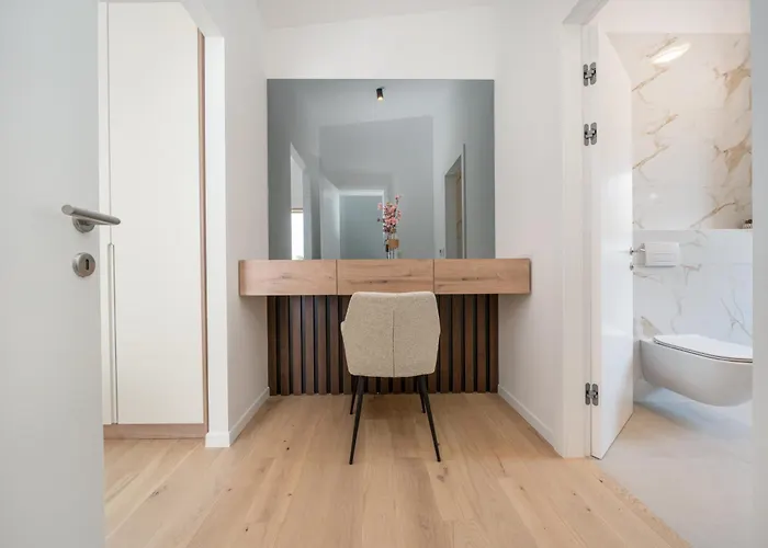 New! Adore Вілла *