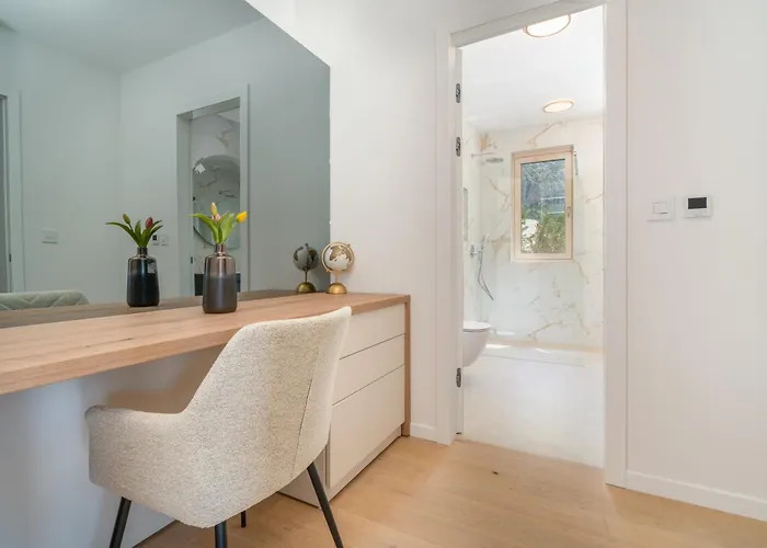 New! Adore * Макарська