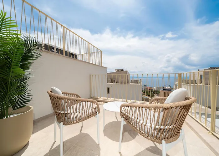 New! Adore Вілла *