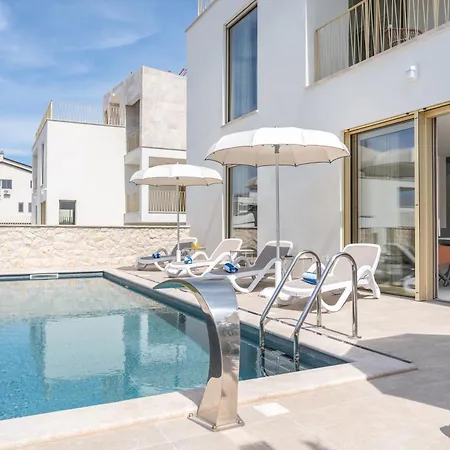 New! Adore * Makarska